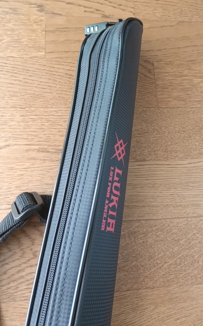 鞭匠 初代 桃太郎さん
<a href="/momowhips/">鞭匠 初代 桃太郎</a>
の桃鞭、ようやく届きました✨️
イメージ通りの色で、なかなかいい
ちょっと硬さがあるように思うけど
使ってるうちに、柔らかくなるかな
お手入れはラナパー推奨みたい
鞭ケースにもギリギリ入って、パンパン
もう、これで買うのはやめよう
ほんとに^^;