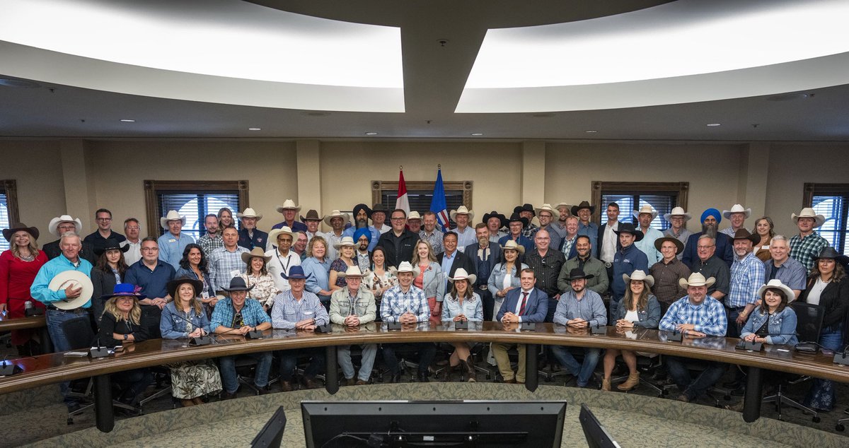 Danielle Smith (@abdaniellesmith) on Twitter photo Canada’s future depends on bold, conservative ideas that put people first.
Proud to stand shoulder to shoulder with Pierre Poilievre <a href="/PierrePoilievre/">Pierre Poilievre</a> and our UCP and CPC teams as we work together to build a freer, stronger Alberta and a more prosperous Canada. Canada’s future depends on bold, conservative ideas that put people first.
Proud to stand shoulder to shoulder with Pierre Poilievre <a href="/PierrePoilievre/">Pierre Poilievre</a> and our UCP and CPC teams as we work together to build a freer, stronger Alberta and a more prosperous Canada.