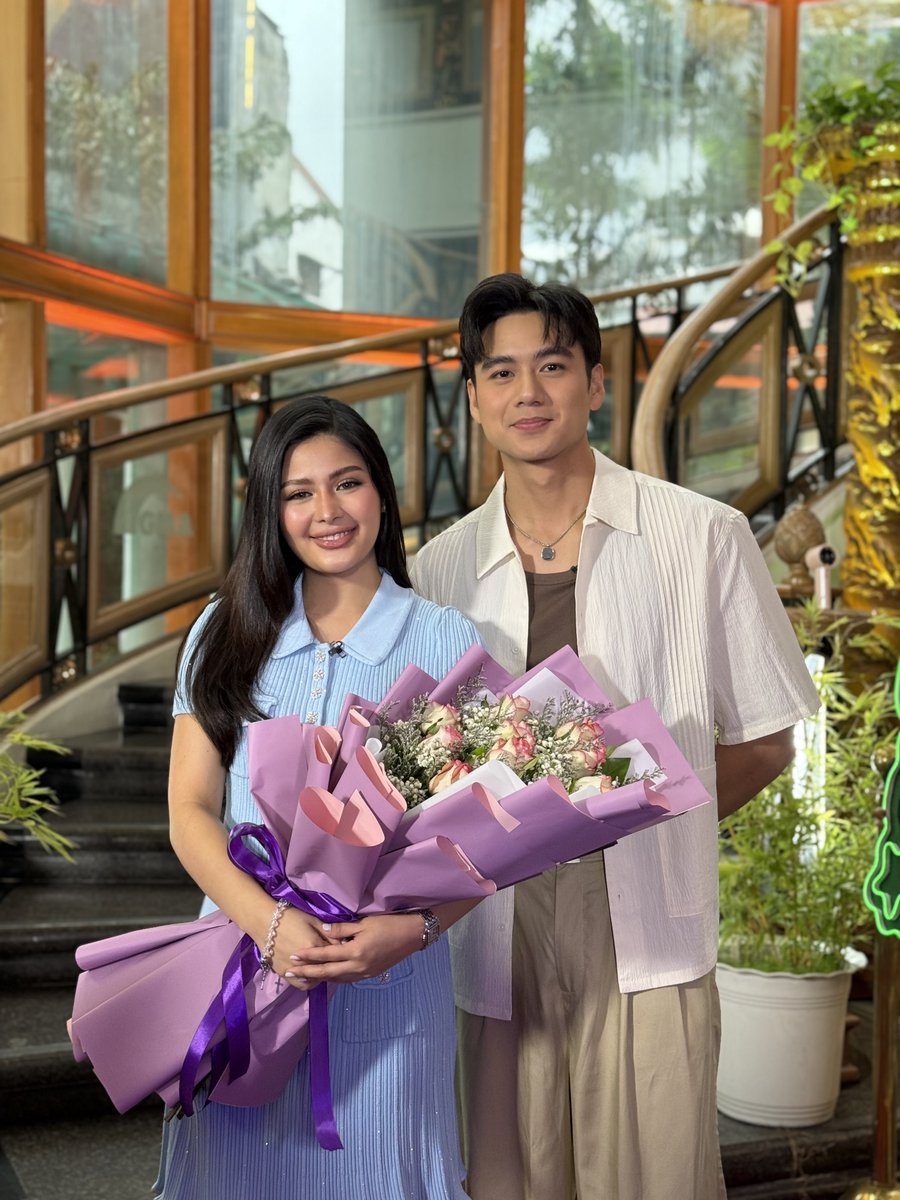 UnangHirit's tweet image. Welcome sa Unang Hirit, AZ and RIVER! 💚

Nasa Unang Hirit studio na ang 4th Big Placer Duo na sina AZ Martinez and River Joseph!

Tumutok na sa inyong telebisyon maging sa #UnangHirit livestream sa Facebook, TikTok at YouTube!