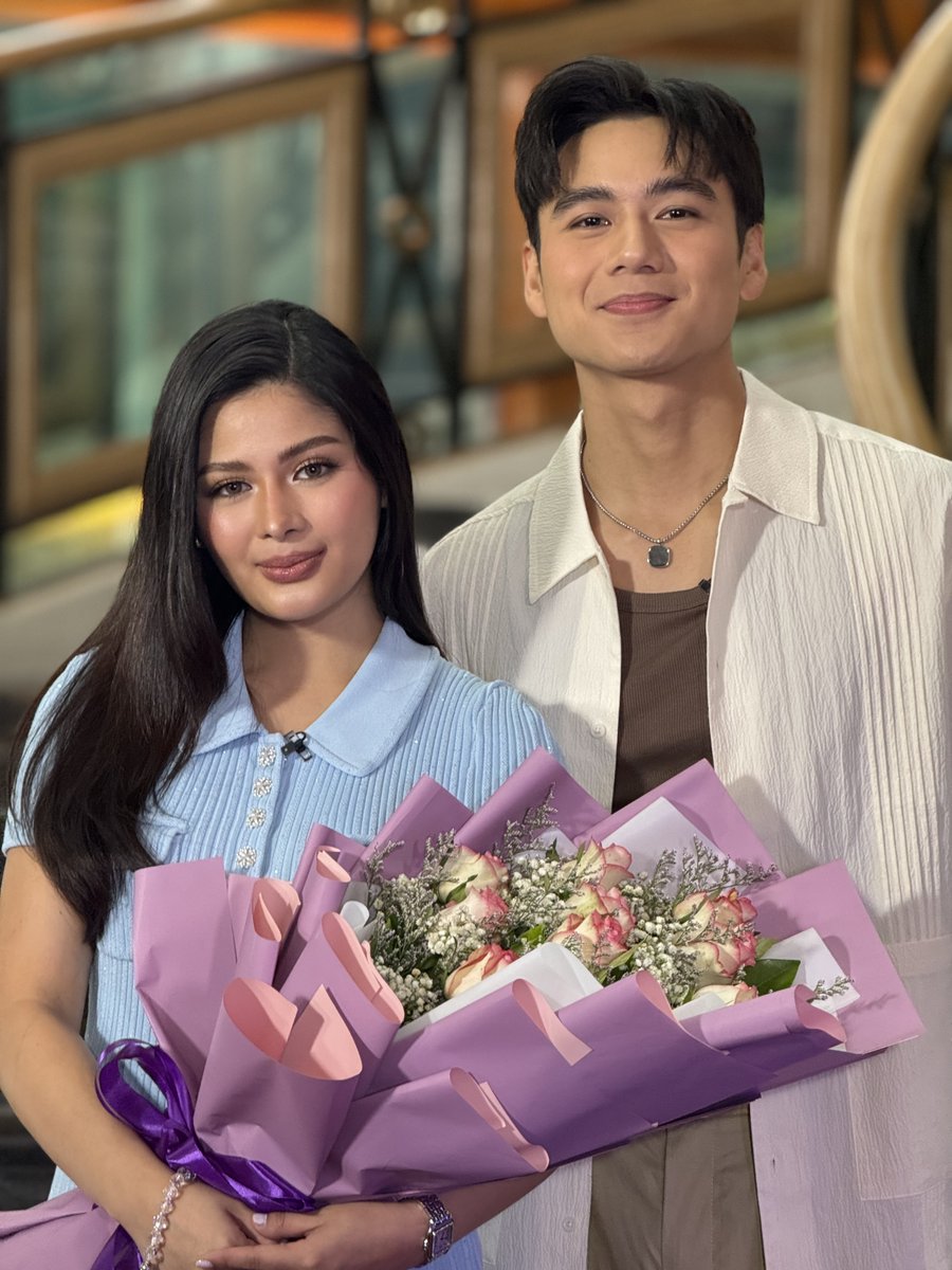 UnangHirit's tweet image. Welcome sa Unang Hirit, AZ and RIVER! 💚

Nasa Unang Hirit studio na ang 4th Big Placer Duo na sina AZ Martinez and River Joseph!

Tumutok na sa inyong telebisyon maging sa #UnangHirit livestream sa Facebook, TikTok at YouTube!