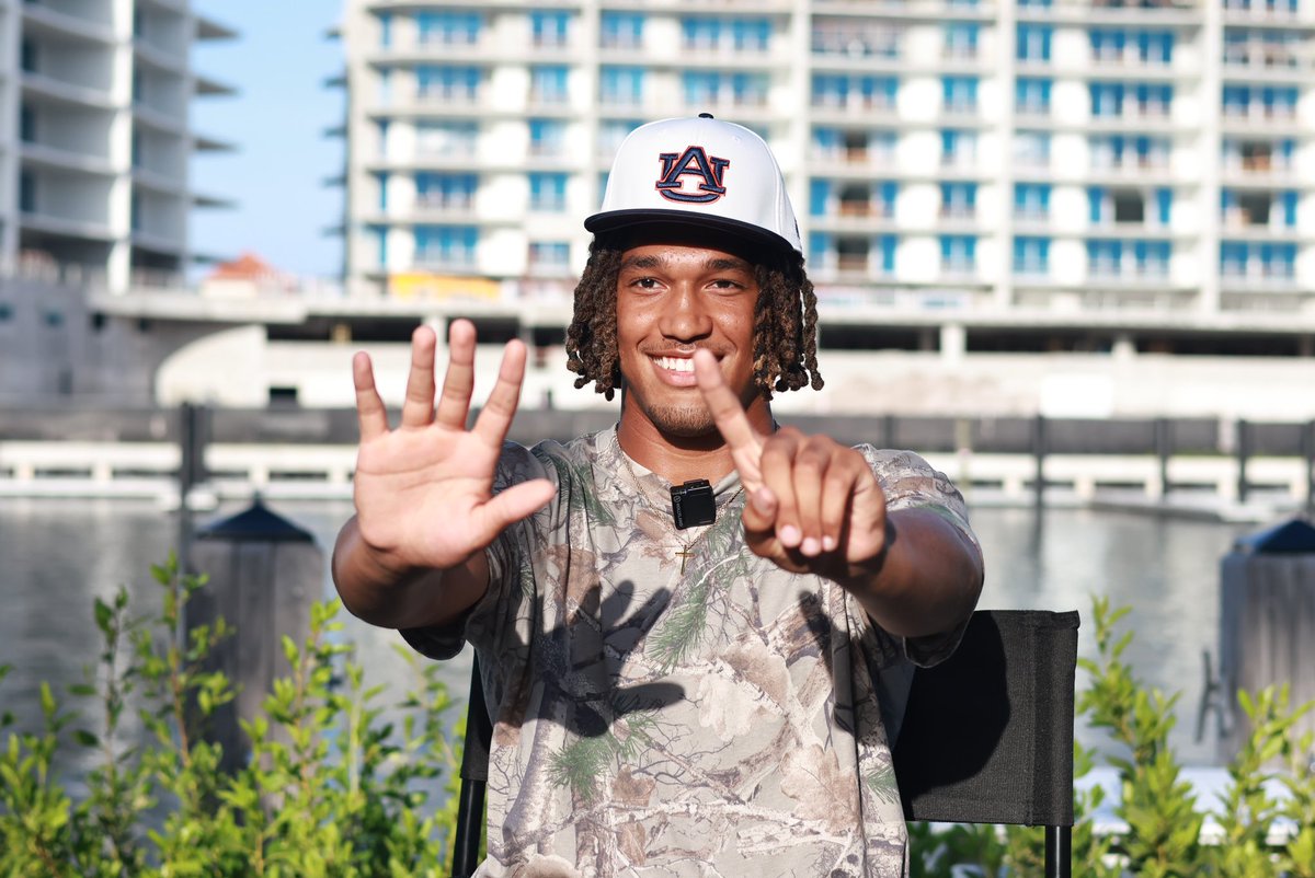 The moment 4⭐️ LB Adam Balogoun-Ali became an Auburn Tiger

Shooting for <a href="/EraPrep/">New Era Prep</a> / <a href="/Reach_NIL/">Reach NIL</a>
