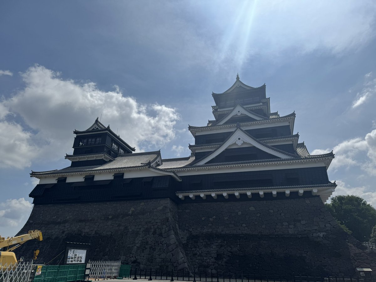 おはようございます。

昨日の雷雨は大丈夫でしたか？

熊本城は本日も通常通り開園いたしますので、お気をつけてお越しください！