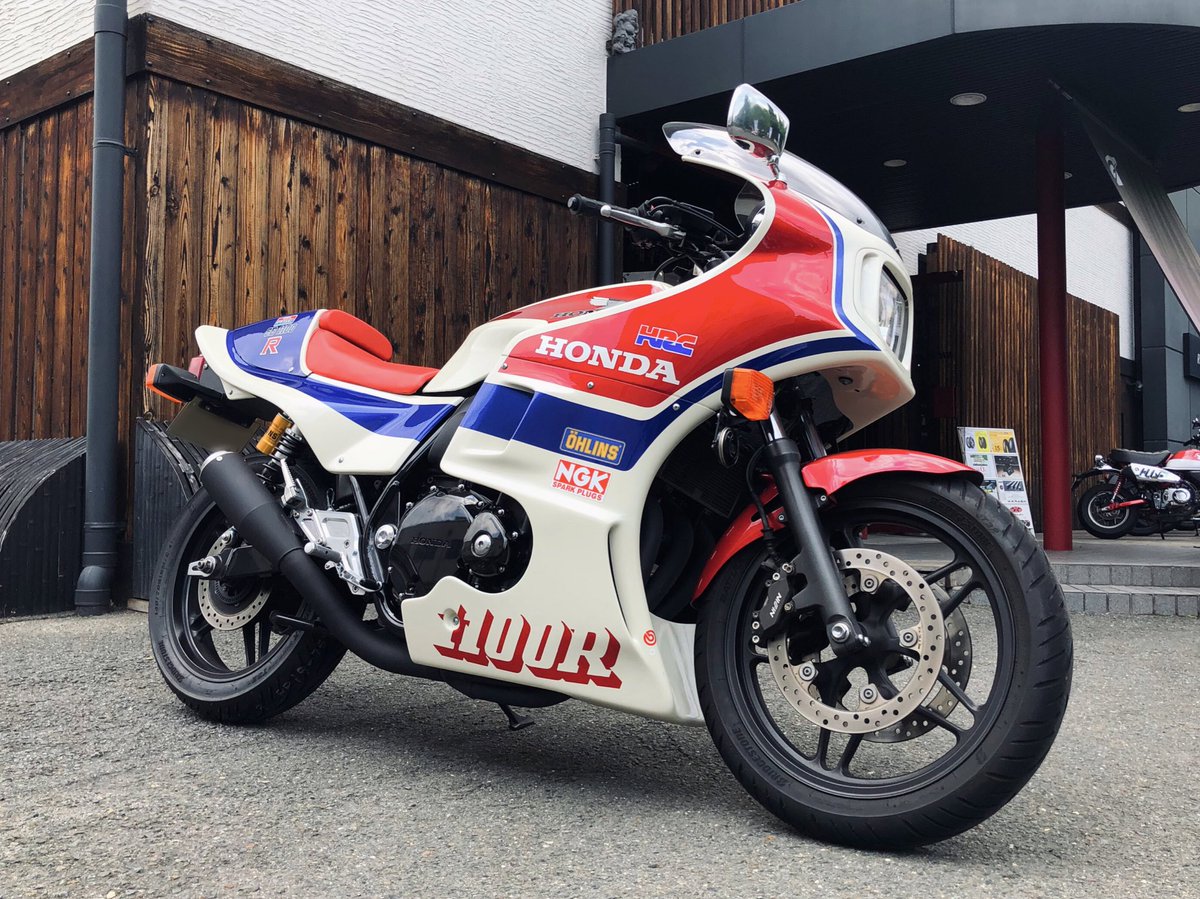 yukichiASK's tweet photo. #ドレミコレクション
#cb1100 #cb1100typeR #honda
#俺のHondaがカッコイイ件について https://t.co/2dAmwsz8U3