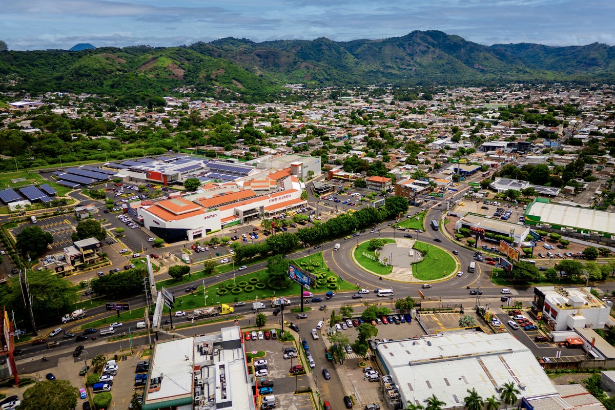 Santa Ana, an incredible destination to discover in western El Salvador. 🤩😍🇸🇻