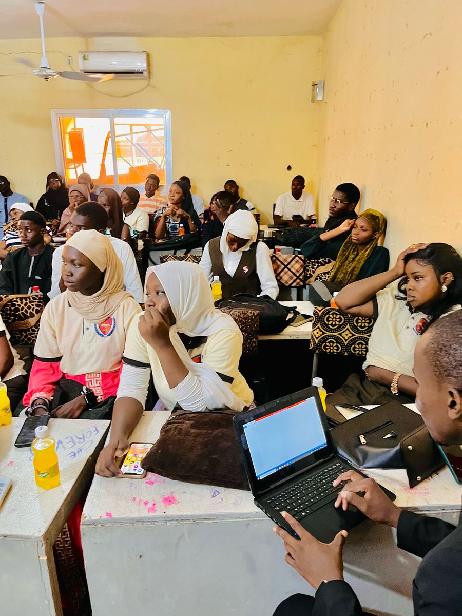 ESD_association's tweet photo. C𝐨𝐧𝐟é𝐫𝐞𝐧𝐜𝐞 𝐬𝐮𝐫 𝐥𝐞𝐬 𝐞𝐧𝐣𝐞𝐮𝐱 𝐝𝐮 𝐜𝐡𝐚𝐧𝐠𝐞𝐦𝐞𝐧𝐭 𝐜𝐥𝐢𝐦𝐚𝐭𝐢𝐪𝐮𝐞 à l’É𝒄𝒐𝒍𝒆 𝑼𝒏𝒊𝒗𝒆𝒓𝒔𝒊𝒕𝒂𝒊𝒓𝒆 𝒅𝒆 𝑻𝒆𝒄𝒉𝒏𝒐𝒍𝒐𝒈𝒊𝒆 𝒆𝒕 𝒅𝒆 𝑮𝒆𝒔𝒕𝒊𝒐𝒏 (ACI 2 000), organisé par @ESD_association le 07 juillet 2025. https://t.co/Whp2kc29im