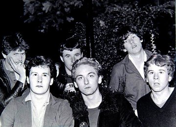 NewWaveAndPunk's tweet image. 66 years old today: Jim Kerr #JohnnyAndTheSelfAbusers #SimpleMinds 
Pics;
David Corio 
Unknown 
Virginia Turbett 
youtu.be/EKq-NCvBzuo?si…