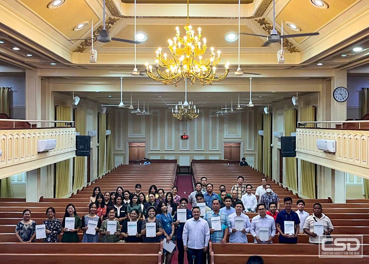 CFO_CSD's tweet image. CENTRAL - Brethren from the Local Congregation of Tandang Sora conducted a Sign Language Seminar to promote inclusive communication, raise awareness of the needs of the Deaf, and help their fellow Deaf brethren strengthen their faith.