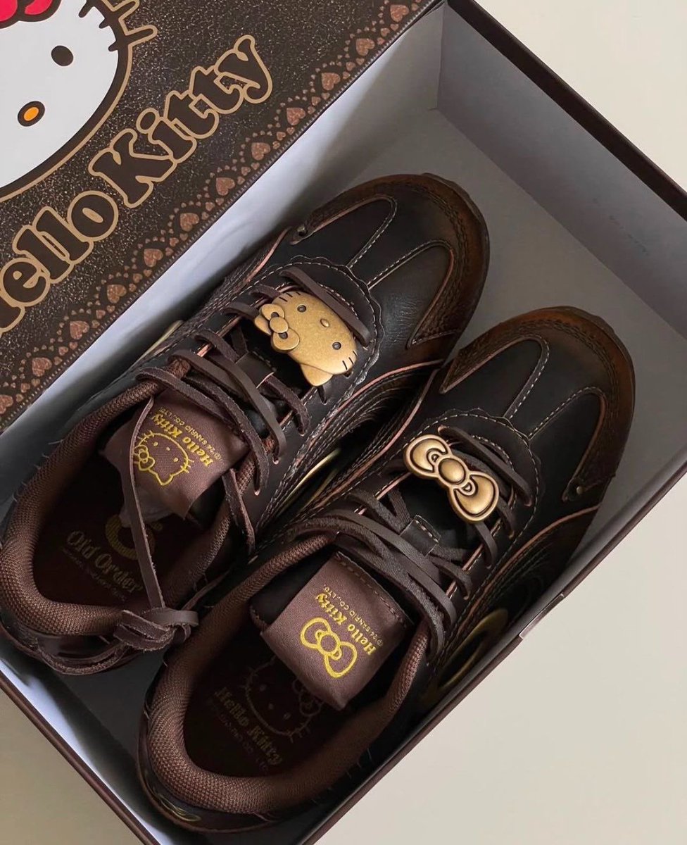 Daily Hello Kitty (@hellokdaily) on Twitter photo 