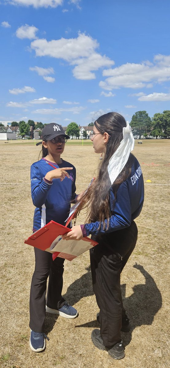 edengirlsWF's tweet image. Well done to our #SportsLeaders who a fantastic job leading a #KS2 Cricket tournament. #WeAreStar @StarAcademies