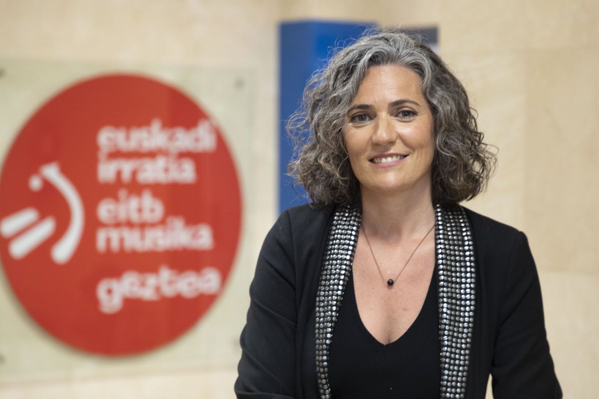Euskadi Irratia (@euskadi_irratia) on Twitter photo 📻Gaur #Faktoria-n:
🎙️ Oscar Ayerdi, HIESaren eta STIen Planaren koordinatzailea zuzendaria
🗣️Solasaldia: <a href="/ikerrioja/">Iker Rioja Andueza</a>, <a href="/UgaitzCrespo/">Ugaitz Crespo</a>, <a href="/bidetxea/">Joseba Arruti</a> 👉🏼Sanferminak
👉🏼Baionako bestak
👉🏼 Datuen analisia, sare sozialak erreplikatuz <a href="/mjacamadariaga/">Maite Jaca-Madariaga</a>
🔴 #Zuzenean👉🏼guau.eus/st/euskadi-irr… 📻Gaur #Faktoria-n:
🎙️ Oscar Ayerdi, HIESaren eta STIen Planaren koordinatzailea zuzendaria
🗣️Solasaldia: <a href="/ikerrioja/">Iker Rioja Andueza</a>, <a href="/UgaitzCrespo/">Ugaitz Crespo</a>, <a href="/bidetxea/">Joseba Arruti</a> 👉🏼Sanferminak
👉🏼Baionako bestak
👉🏼 Datuen analisia, sare sozialak erreplikatuz <a href="/mjacamadariaga/">Maite Jaca-Madariaga</a>
🔴 #Zuzenean👉🏼guau.eus/st/euskadi-irr…
