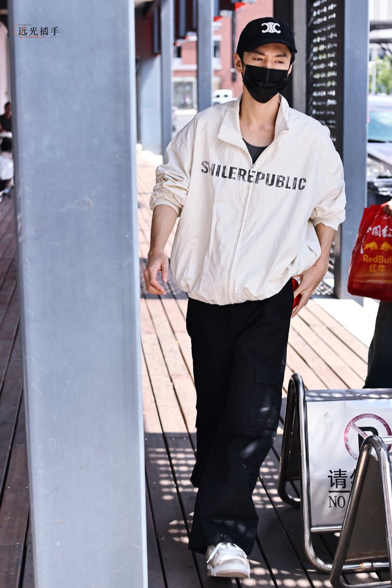 chenzheyuanbao's tweet photo. 250708 Chen Zheyuan arrived at the venue for the 3rd day of script reading.

Good morning bub. 

#ChenZheyuan #陈哲远