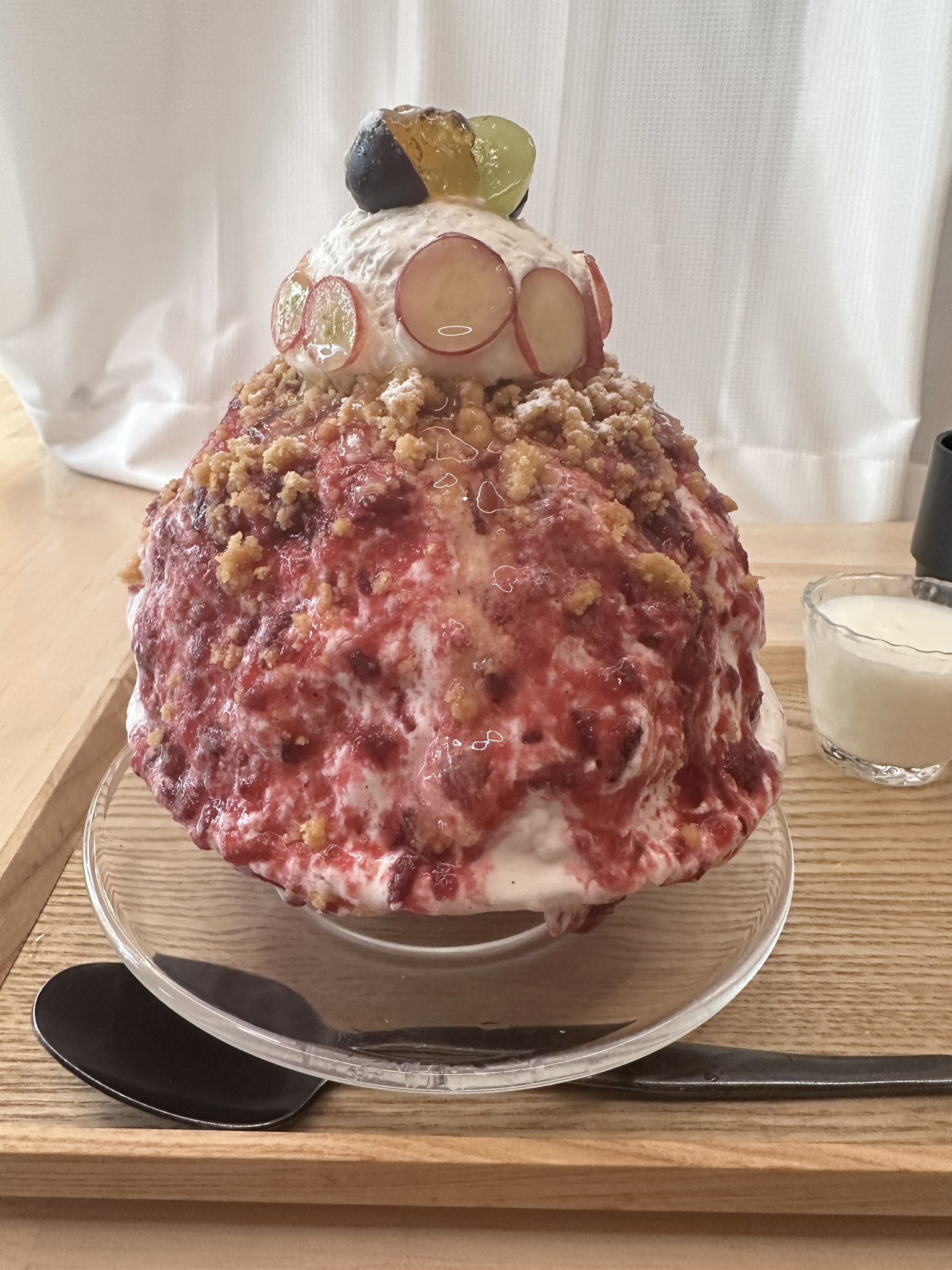 demekin.@8/11-18発送不可さま専用♡ 木蓮に蝶#蔓見切り