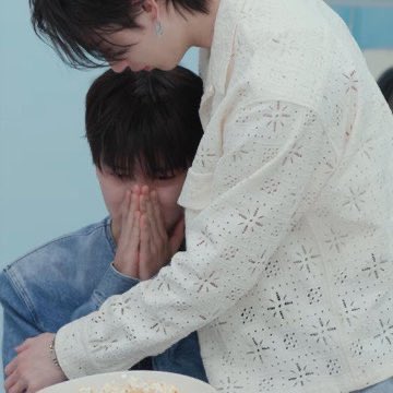 seungchanIoops's tweet photo. my dearest seungchan 🥹 https://t.co/znlOYucCwA