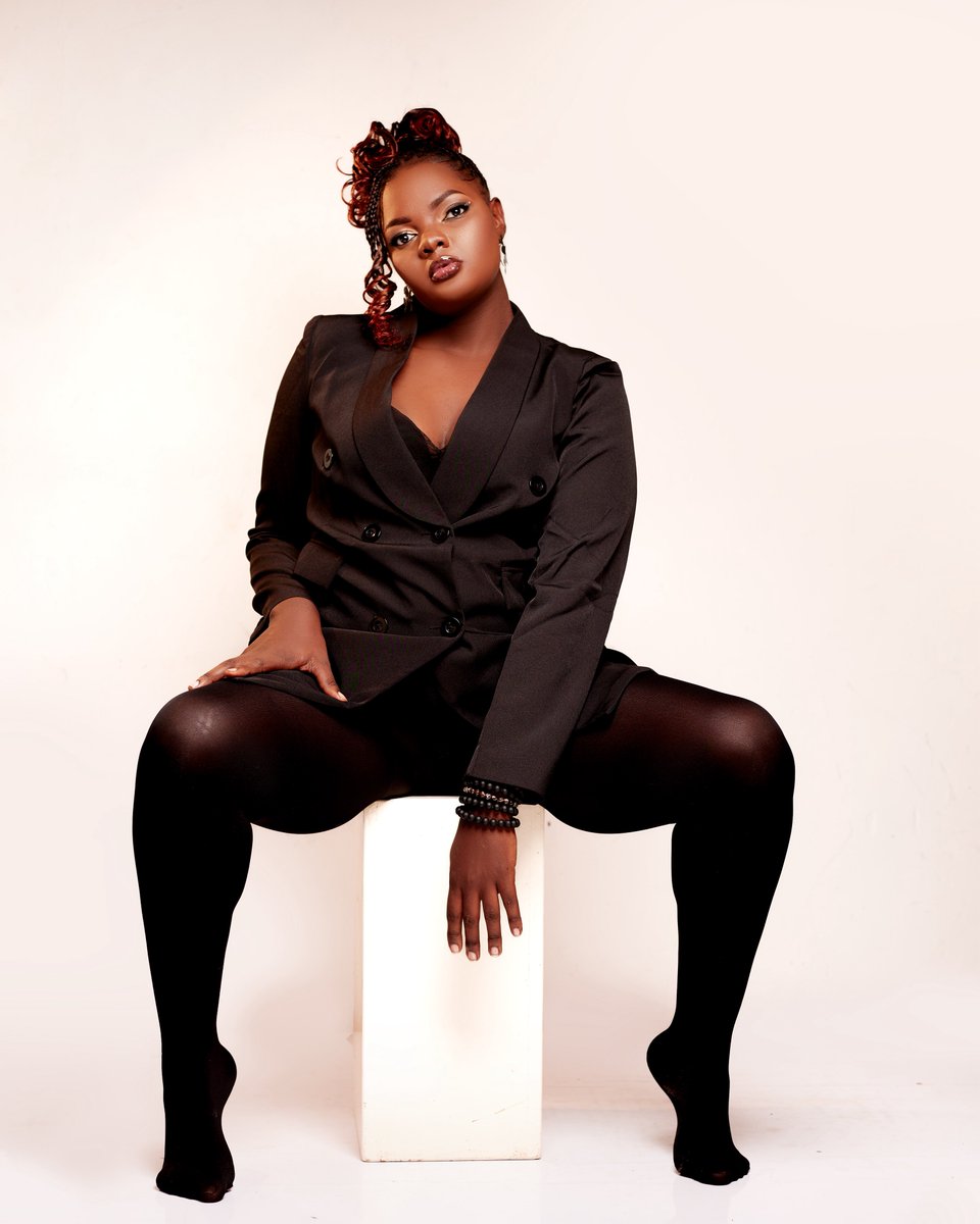 AGAMOSH1's tweet image. We still want to celebrate with you always. Come celebrate you with us today n always
Muse; zena
Mua; shillat glam