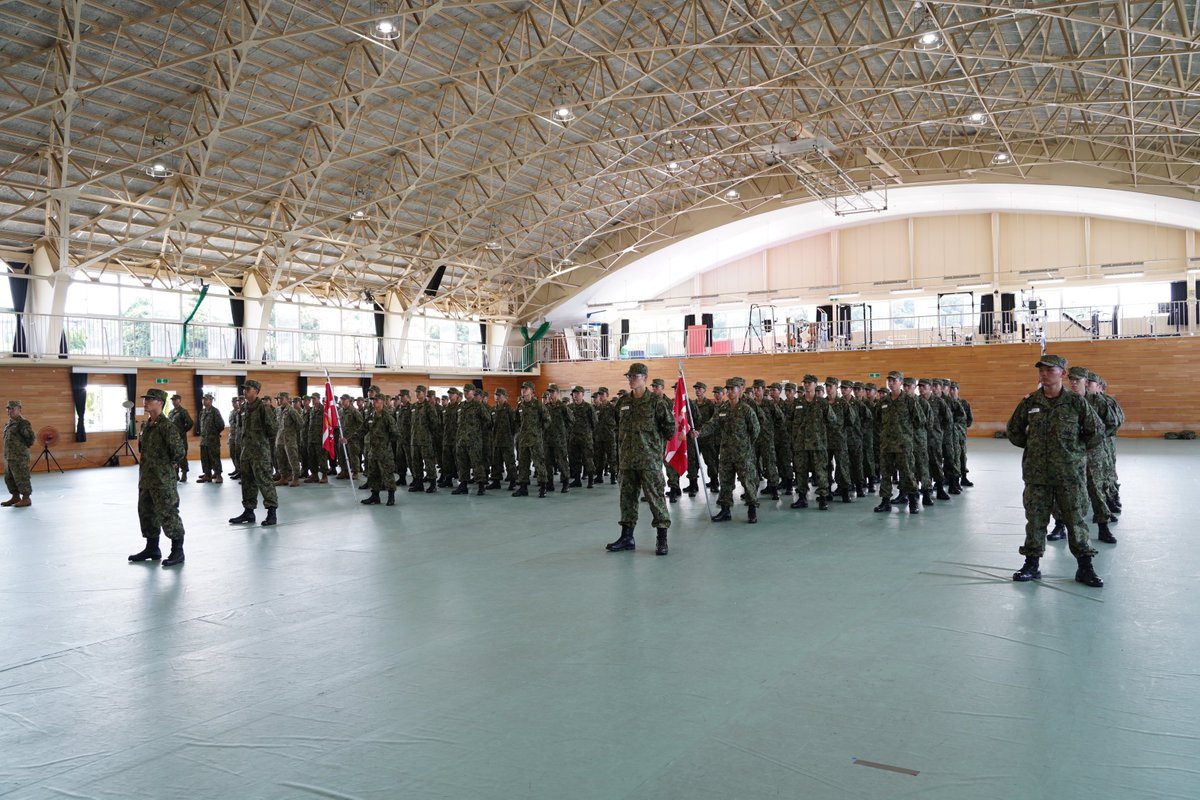 jgsdf_gcc_ardb's tweet image. 【相浦新隊員教育②】
#第1水陸機動連隊 は、新隊員後期教育開始式を行いました。全国の駐屯地から67名の隊員が着隊し、普通科隊員としての知識及び技能を学び、水陸機動団の隊員になるべく様々な教育を受けます。これから約3か月間、訓練風景等を発信していきますのでお楽しみに!
#水陸機動団