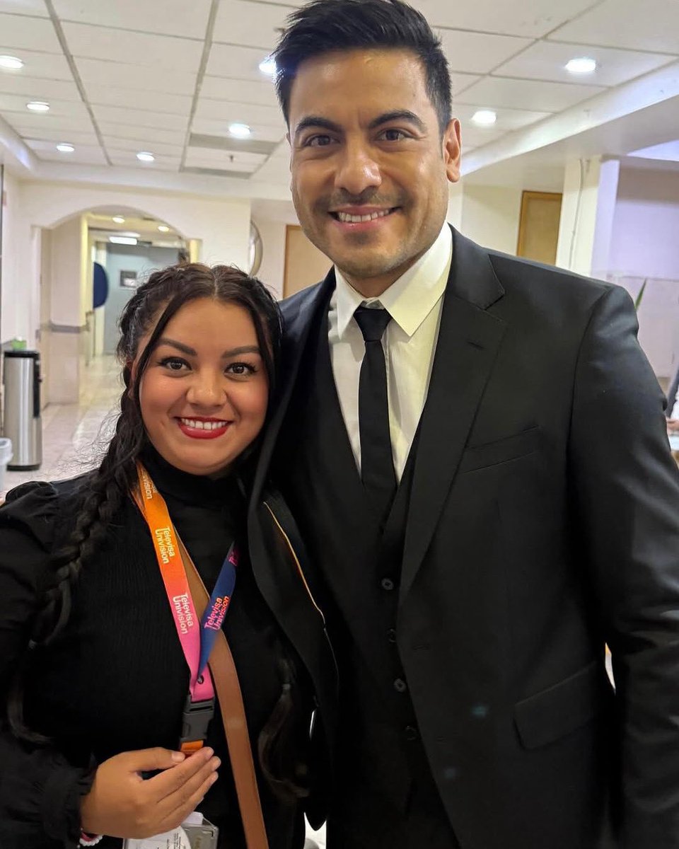 ElyyGitanna's tweet image. Repost from @makeupbykateandrox
•
De esos llamados que valen la pena…😍🥰 @carlosrivera 
•
•
 #TelevisaUnivision #juegodevoces #workworkworkworkwork