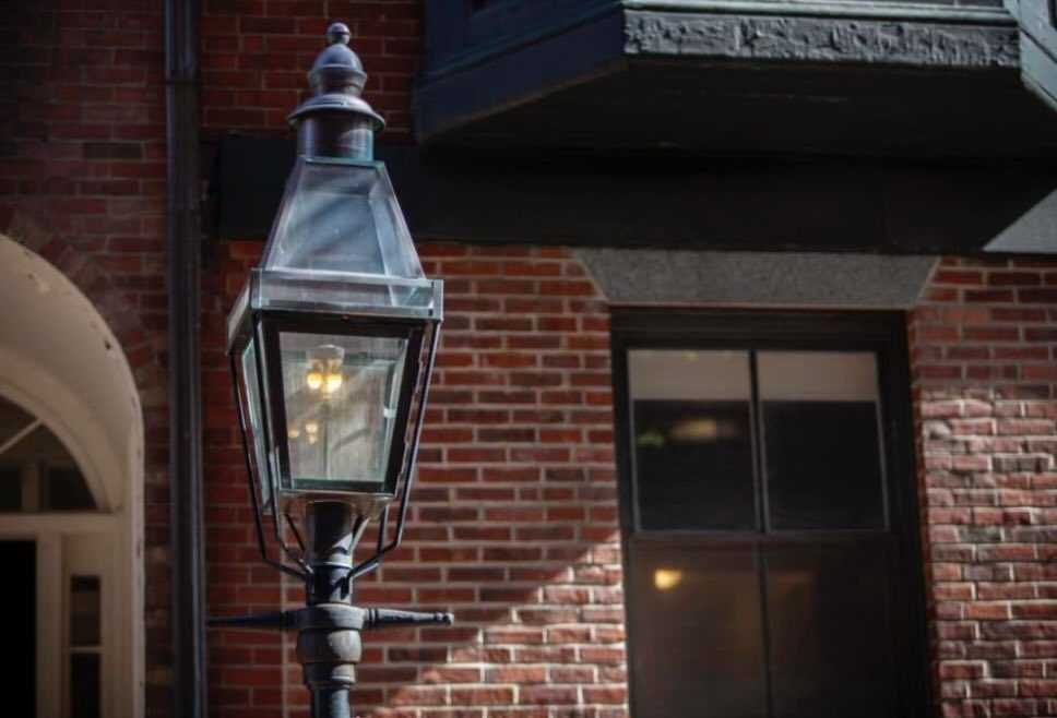 Was explaining how gas lights work to my 11 yo and learned that Boston still has 2,800 gas street the city maintains.