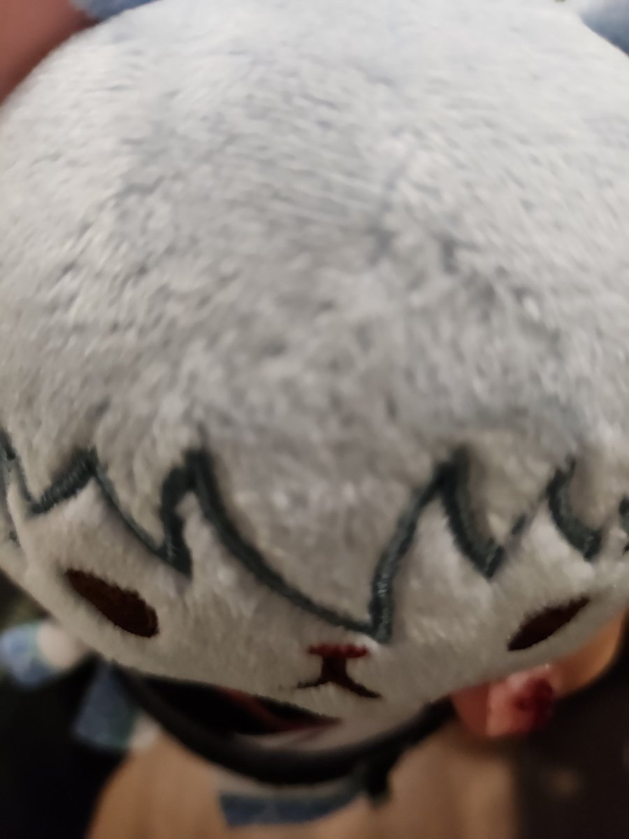 LEeOun_10's tweet image. 켁ㄱ 장난치기
