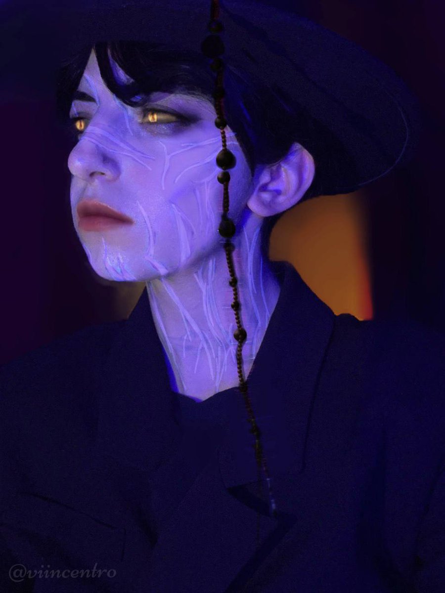 viincentroo's tweet photo. — Listen to yourself. Is it working? You are a demon, just like me. All we get to do is live with our pain. Our misery. That’s all we deserve.

Character: Jinu Saja
[Kpop Demon Hunters - Netflix]

Ig: viincentro 🖤

#jinusaja #KPOPDEMONHUNTERS #cosplay #sajaboys https://t.co/MrolZrJKlU