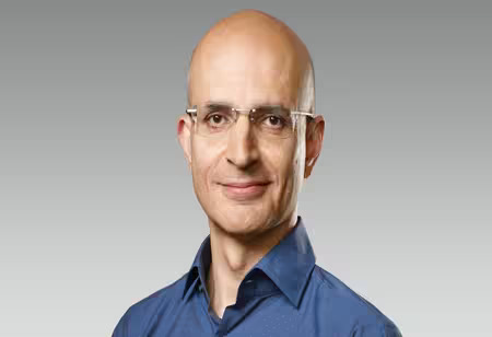 cioinsiderindia's tweet image. Apple Names Sabih Khan as the New Chief Operating Officer

Read More: lnkd.in/gGXXjs-i

@Apple 

#MajorLeadership #IndianOriginBusiness #TechnologyLeader
#ManufacturingFootprint