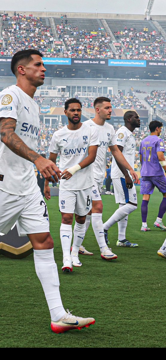 الخبر الأضخم ..!!

لقد أخرجوا #الهلال من كأس العالم لأجل المال . 

#صباح_الخير 🌼🤷🏻‍♂️💙
#كأس_العالم_للأندية2025 
#ريال_مدريد_باريس_سان_جيرمان