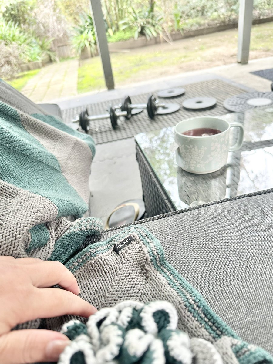 BiblengCo's tweet image. Beautiful Winter in Melbourne 11 degree Celsius 

Rosella tea while waiting for soup 

#founderstory #Bibleng #GRAMaharaniCOKROKUSUMO 

I hate fame, I treasure my privacy but then I need to promote Bibleng. 

I love my life