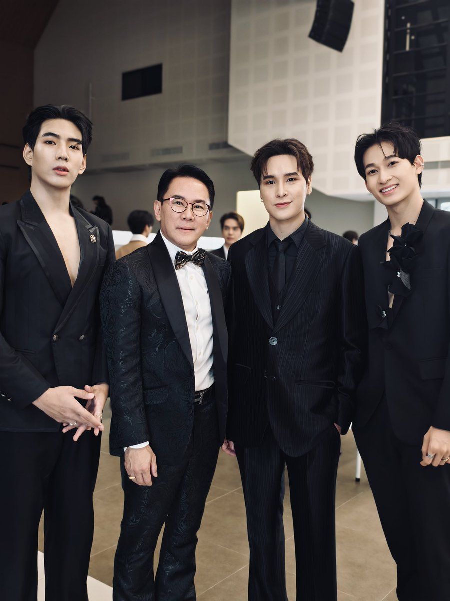 tcn7746's tweet photo. Would you like me to be sexy or cute?👀💫✨
#yaward2024
#thailandycontentawards2024
#yawards2024xlovemediathailand
#于希恒
#SwingKick
#ยกนี้พี่ต้องชนะ
#Boxertheseries
#lovemediathailand https://t.co/NCVUqTMFoB