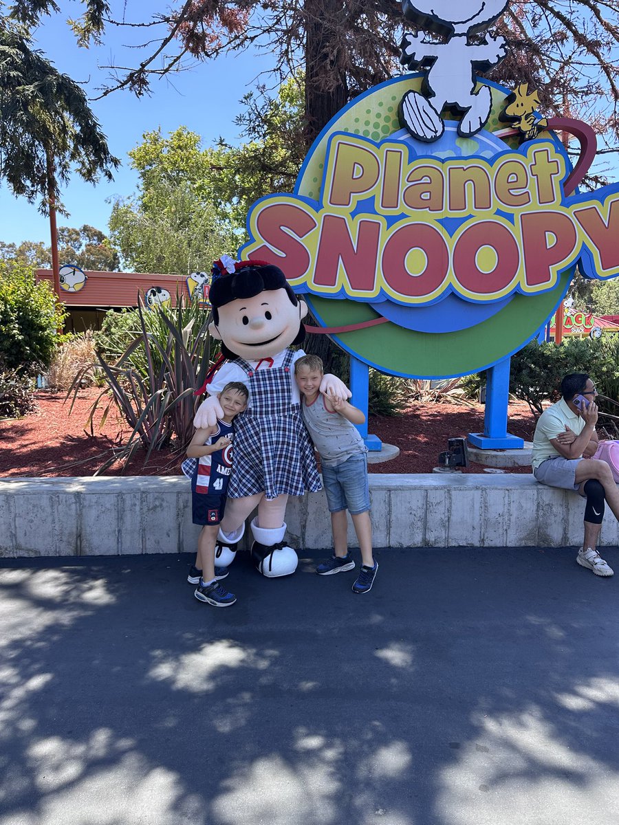 FastpassWithUs tweet media