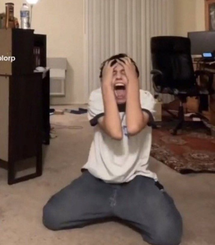 MathnoCulo's tweet image. Uno queriendo estudiar online pero resulta que todos los cursos son un chanterío bárbaro