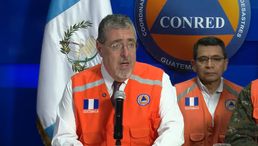 🚨 #TemblorGT | Presidente Bernardo Arévalo: “Para los departamentos de Sacatepéquez, Escuintla y Guatemala estamos suspendiendo el trabajo presencial y clases del miércoles 9 de julio". 

Visite nuestro sitio web 💻📲👉 emisorasunidas.com
