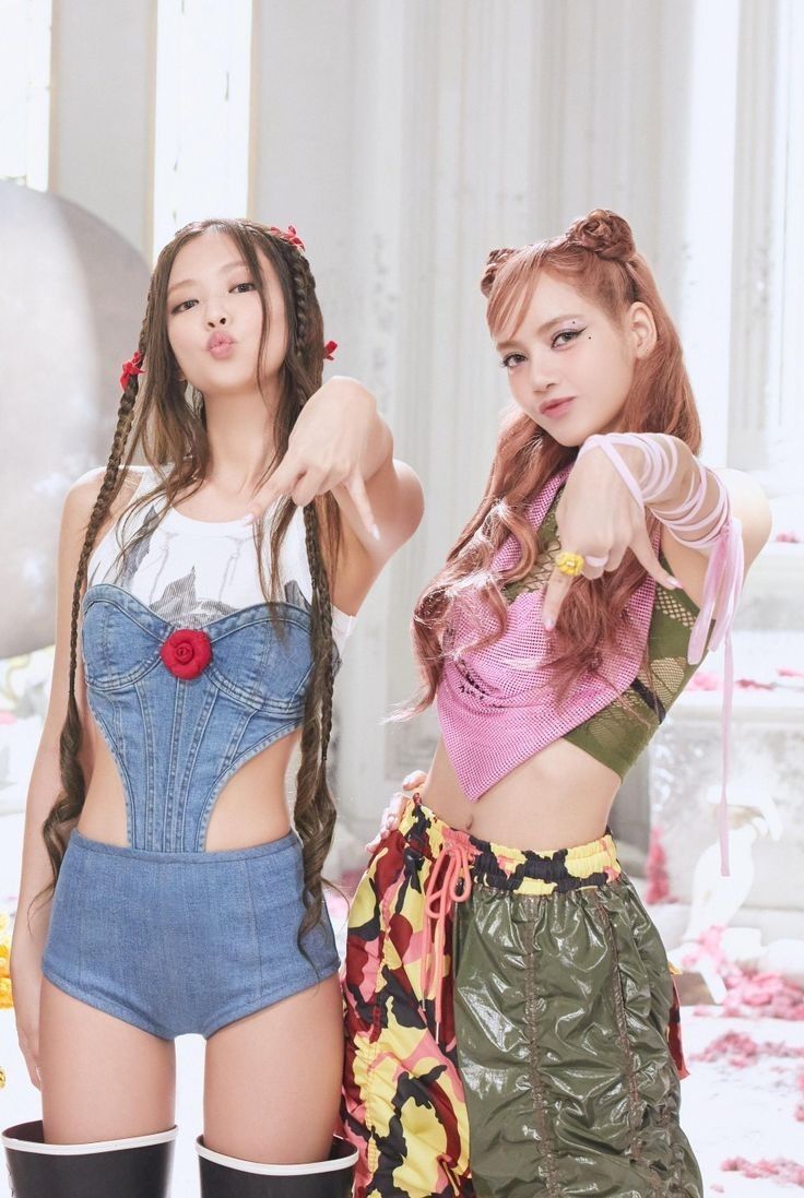 Fastest kpop Female acts to reach 4.2B streams on Spotify!

1. LISA: ~4years(NEW)
2. Jennie: ~8 years