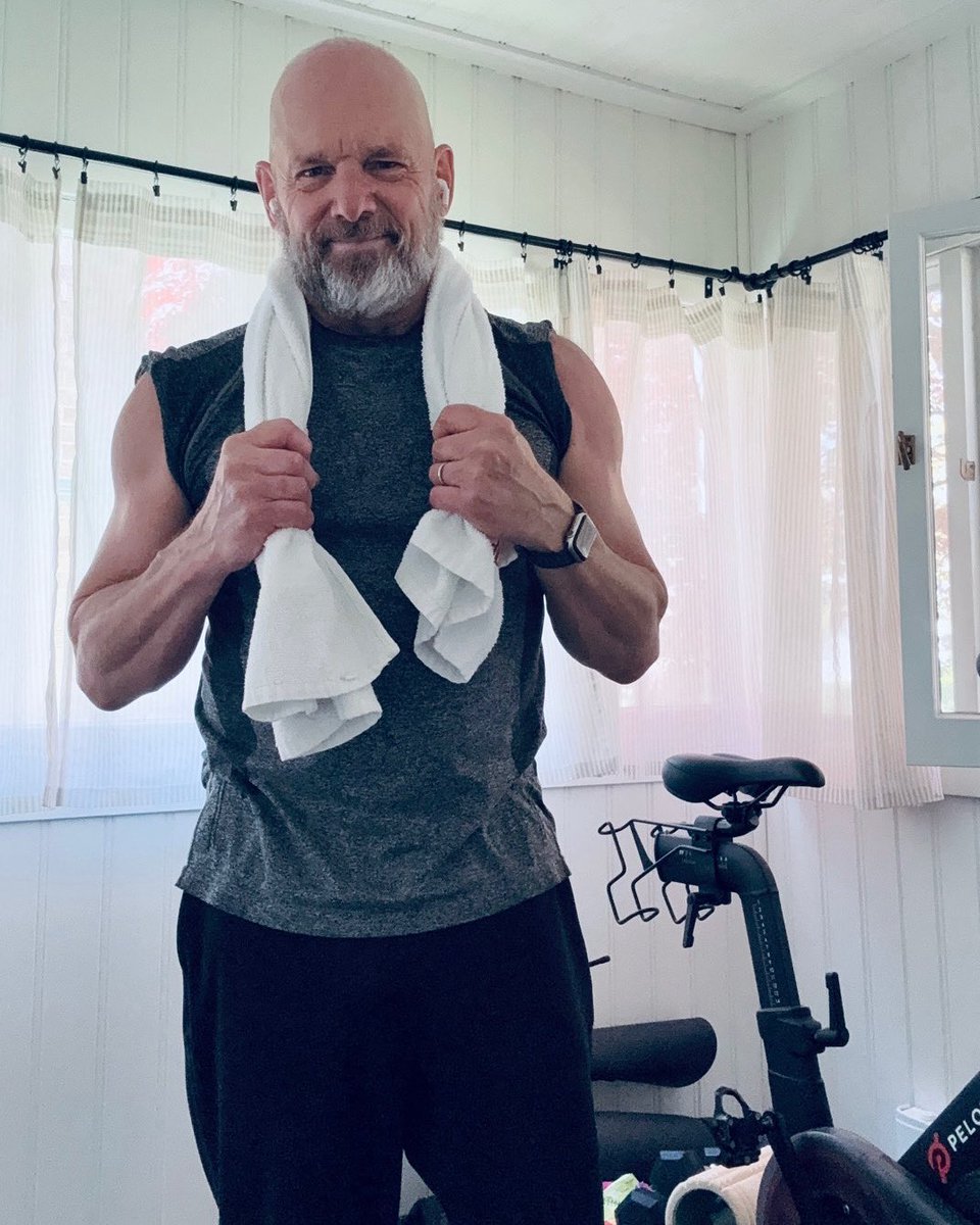 Working hard on working out. Got pushups to two sets of 50 but the plank still owns me. Should I expire while executing this routine, please run this pic at my funeral to remind one and all that exercise kills.