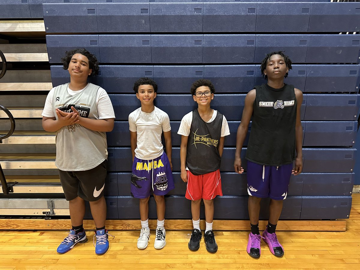 SweetHome Basketball (@sweethomehoops) on Twitter photo NBA Knockout winners:
Blake Antalik
Chris McDuffie
Chasen Frazier
Kameel Keshinro
<a href="/SHCSDAthletics/">Sweet Home Athletics</a> NBA Knockout winners:
Blake Antalik
Chris McDuffie
Chasen Frazier
Kameel Keshinro
<a href="/SHCSDAthletics/">Sweet Home Athletics</a>