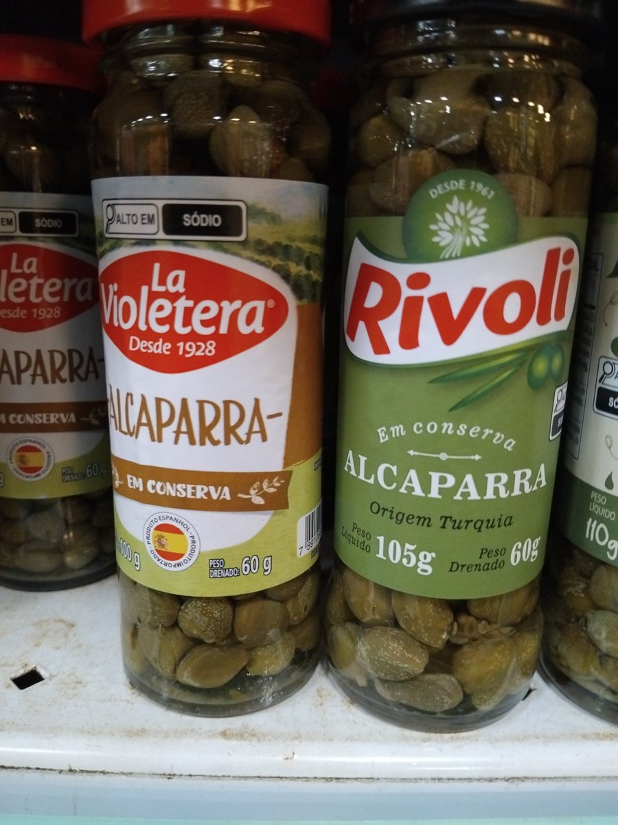 O mercado tem alcaparras da turquia e da espanha. Eles estavam pensando em mim com certeza