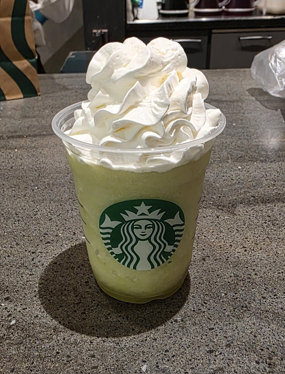 #スターバックス 
#STARBUCKS 
#グランマスカットフラペチーノ 
#スタバ新作
マスカットの味が美味しすぎ♡