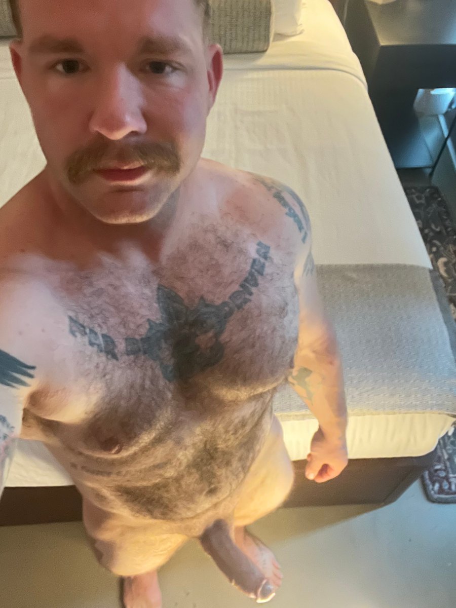 Free OF! #nsfwmale #thick #bear