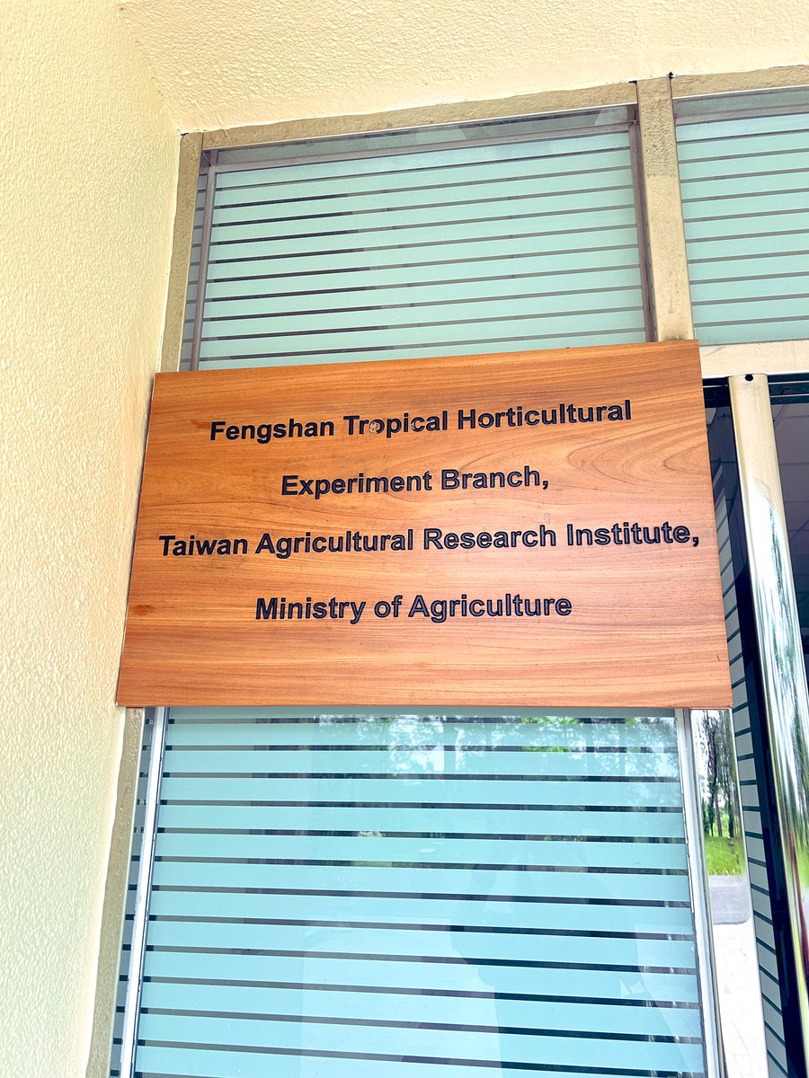 Tropical Plant Clinic & Research Lab tweet media