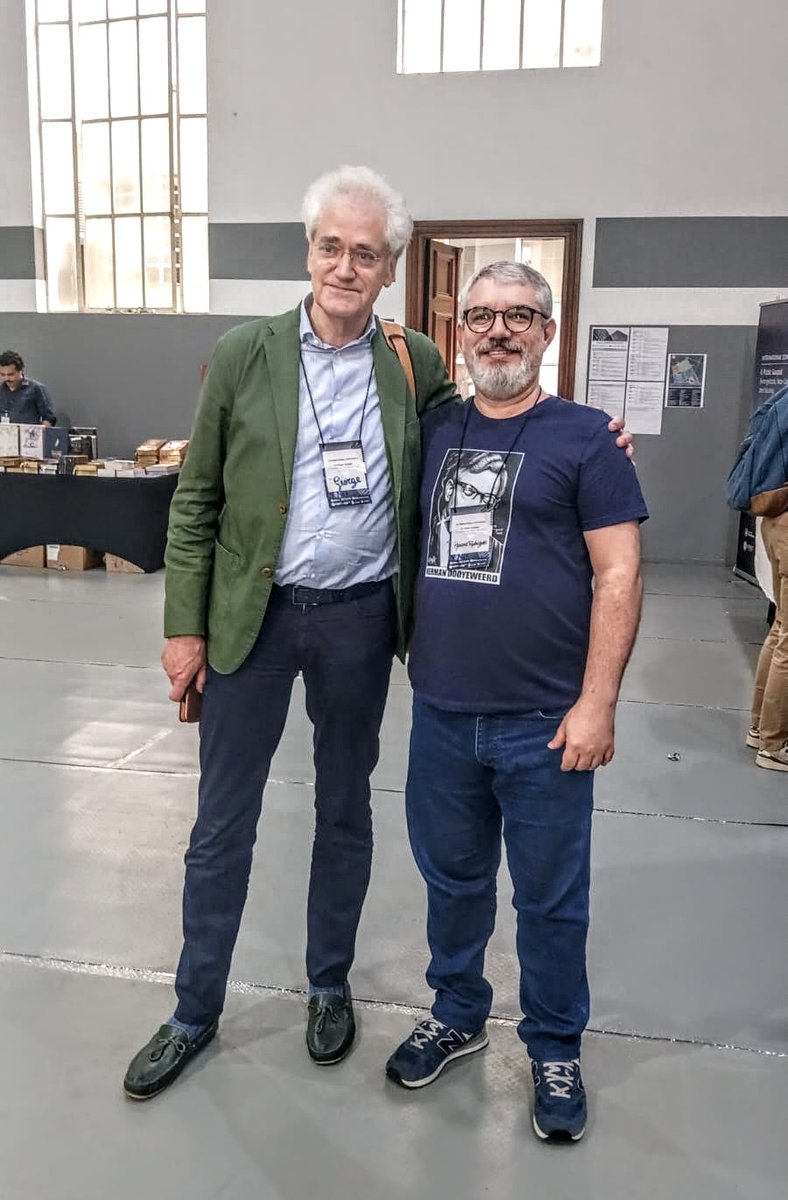 MarcosReformed's tweet image. George Harinck, Me and Herman Dooyeweerd (t-shirt).
The art on the shirt is mine, I designed it!
If you want to purchase or be a reseller in your country, talk to me!
markartt@hotmail.com
+55 19 992880122