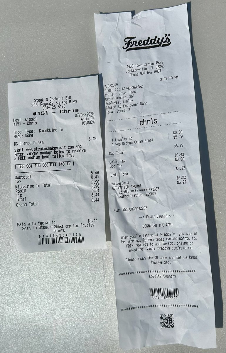 SteaknShake's tweet image. Steak n Shake vs Freddy’s
Arnold vs Danny
Double the size ✅
Double the quality ✅
And lower cost! ✅
Freddy’s an expensive wannabe Steak n Shake
Stay smart my friends