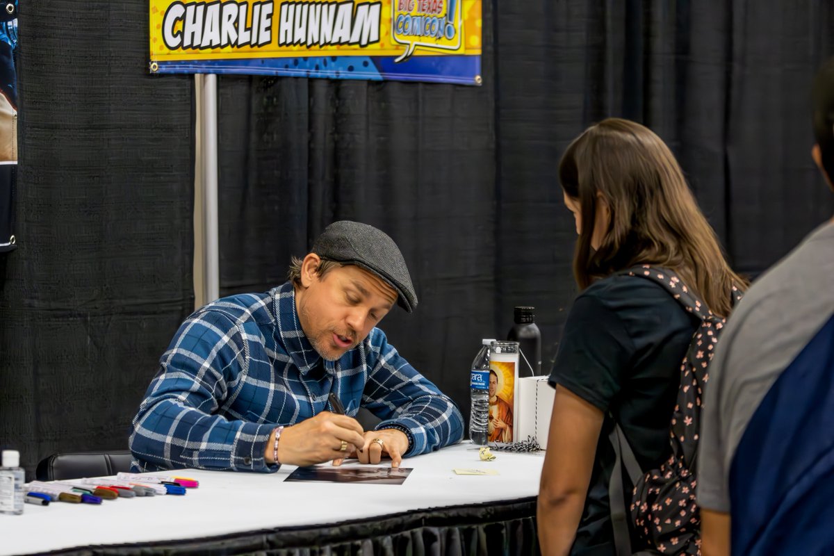 bigtexcon's tweet image. 🚨🎟️ EXPRESS PASS IS 50% SOLD OUT 🎟️🚨
Don't get stuck waiting in line for autographs and photo ops!
Get yours today at bigtexascomicon.com/tickets
The Express Pass is your VIP option and sells out before the con every year…