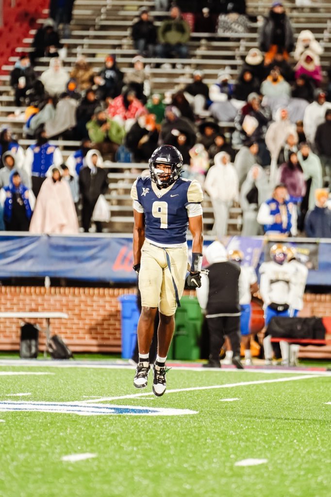 ayoobrayy's tweet image. I will be announcing my commitment on July 15th at Varina High School @ 4pm !
Everyone is welcome to come 🔱💙@RecruitingVHSFB @AthleticsVarina @VarinaFootball @coachmlew