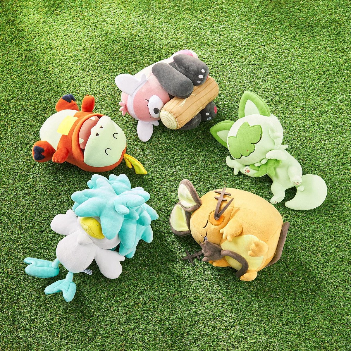 ポケモンセンターオリジナル もっちりぬいぐるみ Pokémon Sleep もっちりぬいぐるみ Pokémon Sleep おやすみチコリータ ｜【公式