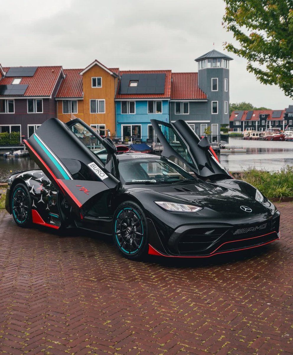 LuxuryCars365's tweet photo. Mercedes-AMG ONE 🥶 https://t.co/wF84NwosX4