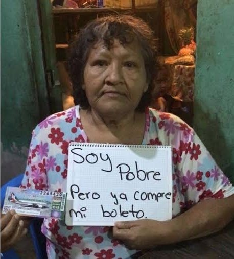 Los chairos ya están empezando a funar a Luisito Comunica por pagar el salario mínimo.

Hay que recordarles que ese salario es el que su Gobierno determina para garantizar sus necesidades básicas. 

¿Quieren más dinero?
Exijan a su Gobierno, compren un boleto de rifa o estudien.