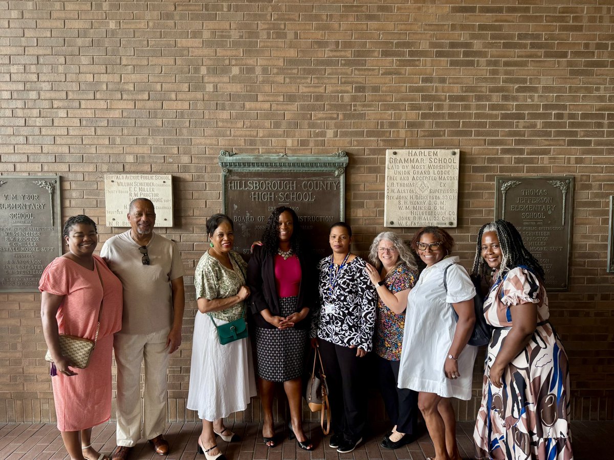 This afternoon at the School
Board meeting, Ms. Colston was named Principal of Young Middle Magnet School. We are so excited for her. Young is very fortunate to have her leading their school. We will miss her and wish her well. Congratulations, Ms. Colston! 💛🖤💛🖤#PantherPride