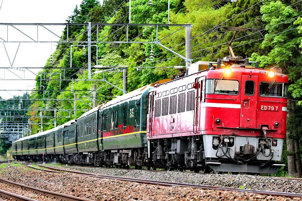 本日限定値下げ！トワイライトエクスプレス➕ed79 11両セット とっしーしゃん on X: 