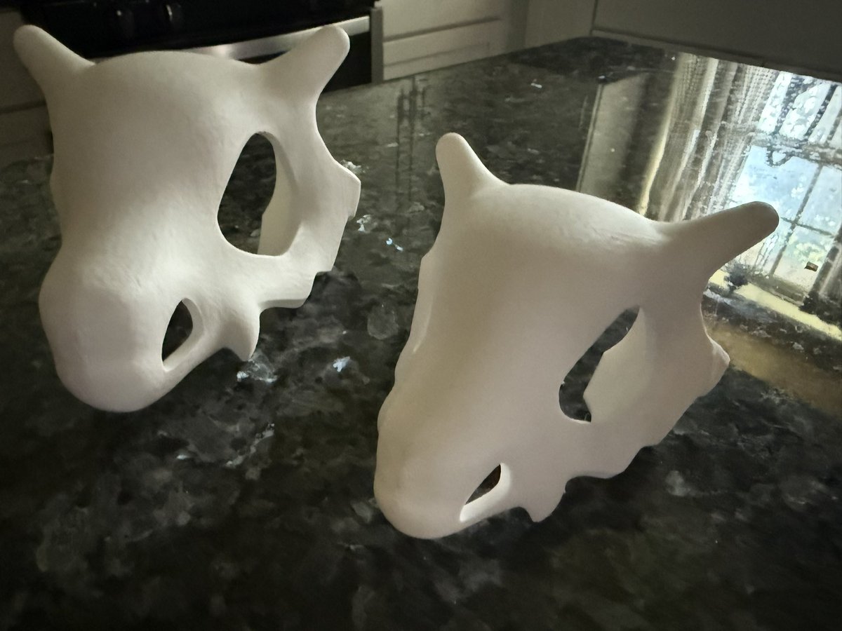Masonmerrell's tweet image. Been playing around with my 3D printer lately making jungle gyms and Cubone skulls for my snake enclosures. Turned out pretty cool. 😄