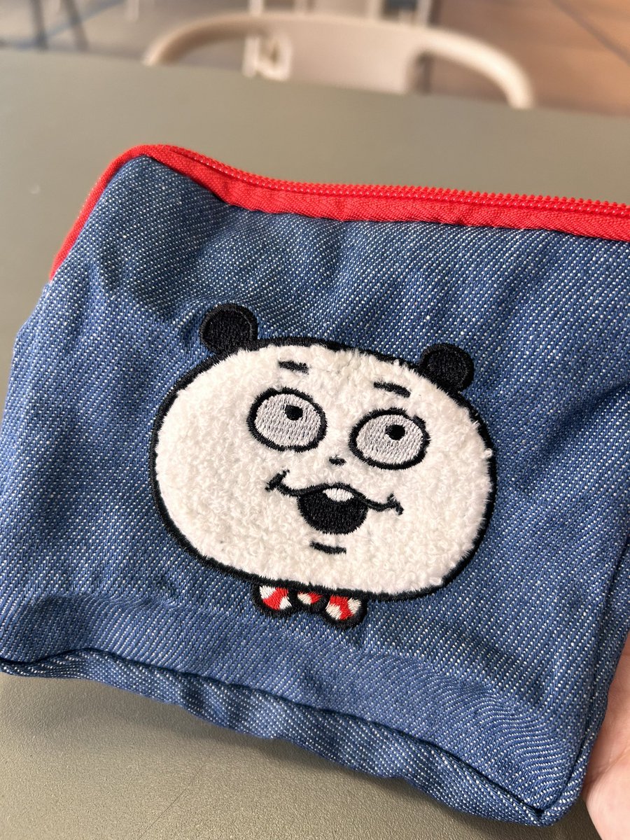 ごきげんぱんだポーチ、欲しかった顔のやつ出た〜☺️