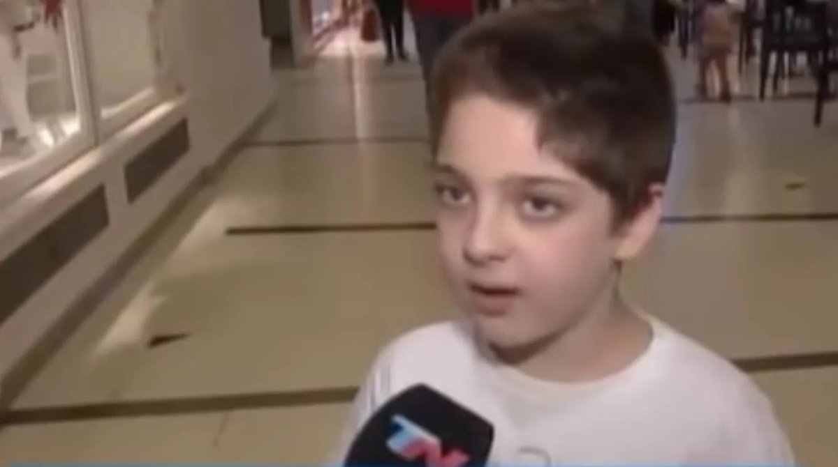 -Vos apagas el despertador  los feriados? 
-No! mi familia es emprendedor.