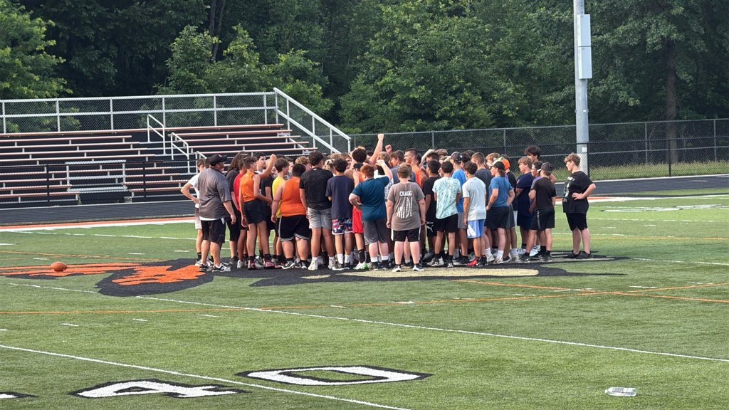 Every day provides a chance to learn, grow, and become a better version of yourself!!! Day 2 of camp!!! Doesn’t get much better than this!!! #Allin 

Go Indians!!!  #RLT.   KA#17